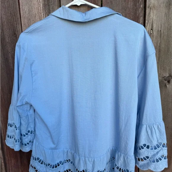 **NWOT** Light Blue Lace Trim Button Down 3/4 Sleeve Women's Top Size Small - Picture 11 of 16